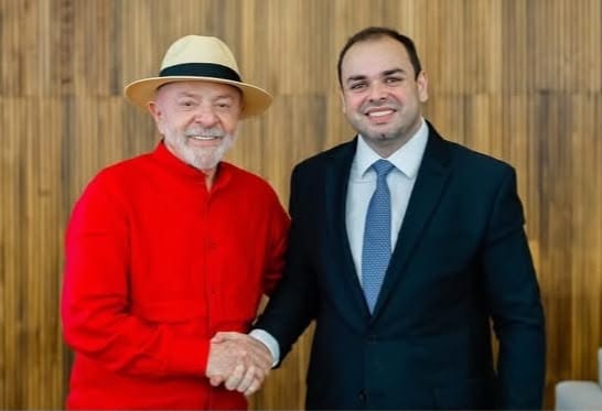 Após ser rejeitado por Bolsonaro, Roberto Cidade pede pra tirar foto com Lula