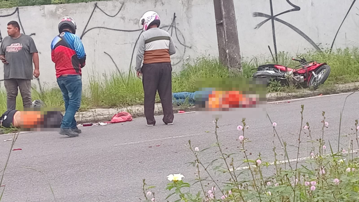 Pai morre e filha fica ferida após caminhão atingir moto em Manaus